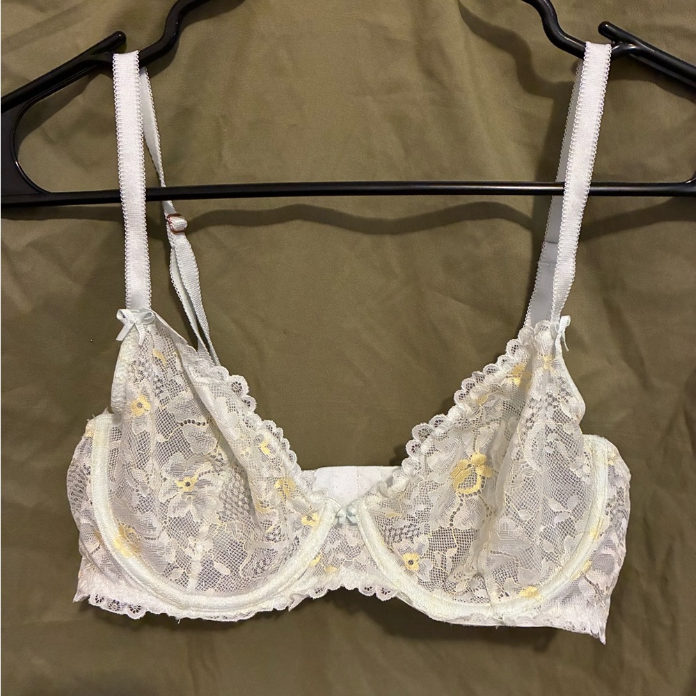 Savage X Fenty Lace Bra in Cream and Yellow